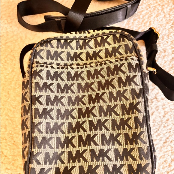 Michael Kors Black and Tan Logo Belt Bag - Picture 2 of 5